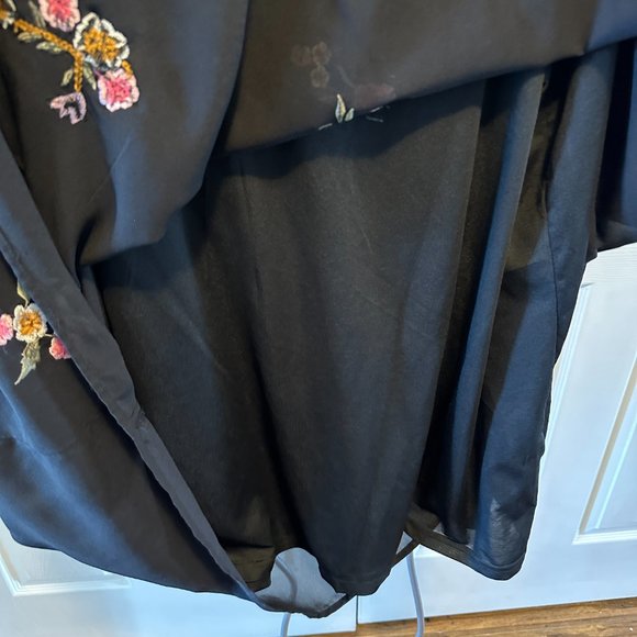 Yours London Black with Flowers Blouse - Picture 6 of 6